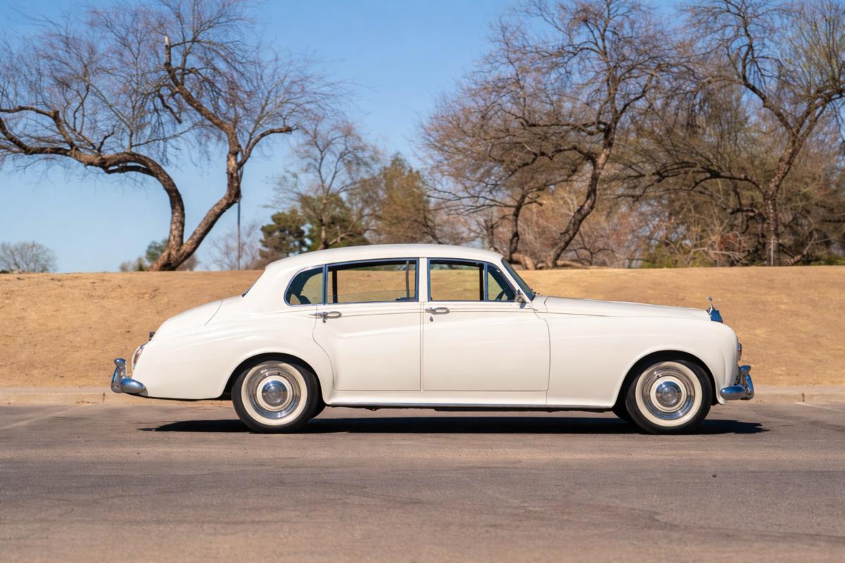 1965 Rolls Royce Silver Cloud III Long Wheel Base W/ Partition Thumbnail 