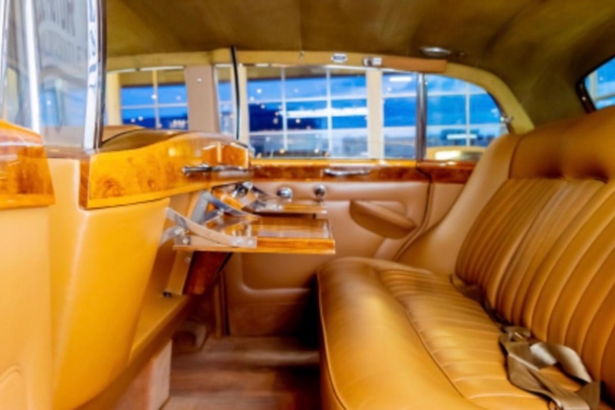 1965 Rolls Royce Silver Cloud III Long Wheel Base W/ Partition Thumbnail 