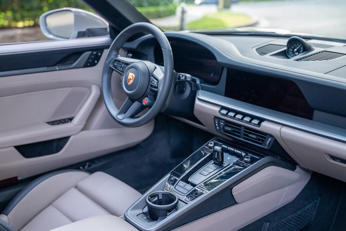 Porsche 911 Carrera Rental in Los Angeles Thumbnail 