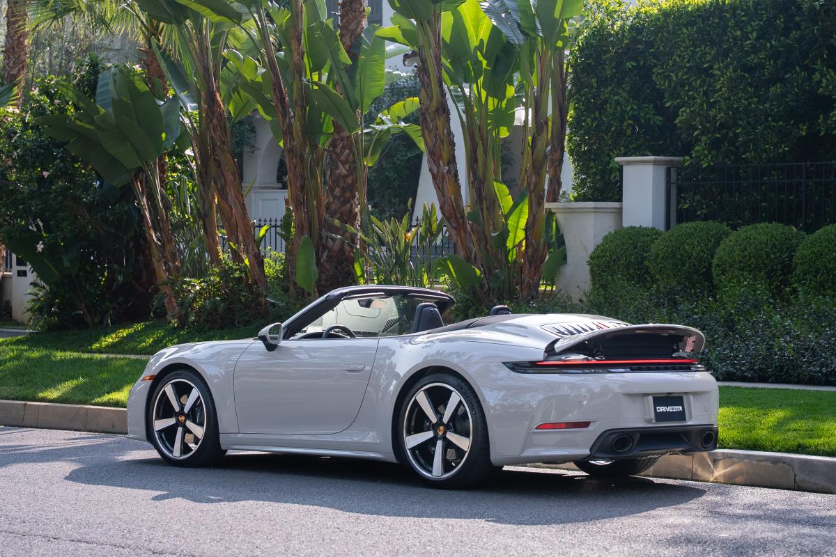 Porsche 911 Carrera Rental in Los Angeles Thumbnail 