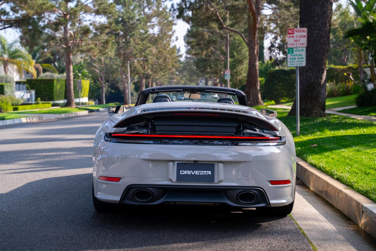 Porsche 911 Carrera Rental in Los Angeles Thumbnail 