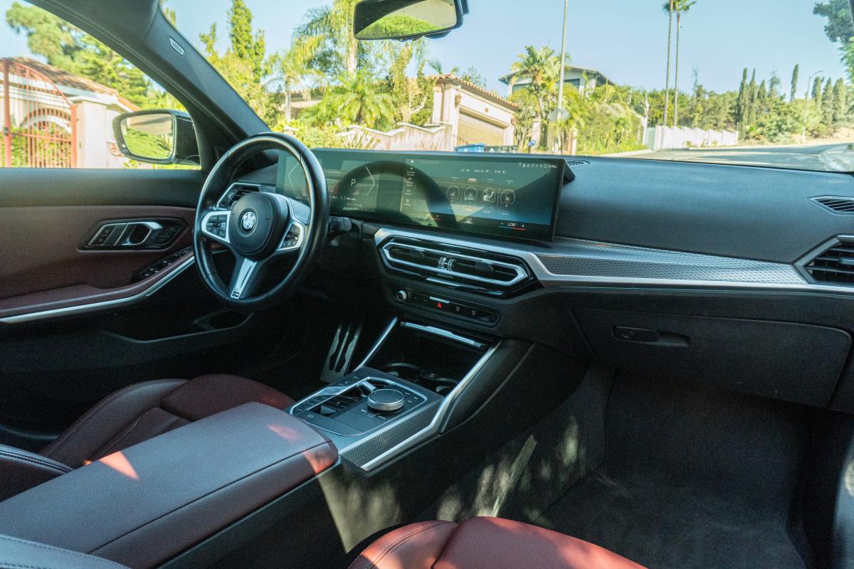 BMW 330i Rental in Los Angeles Thumbnail 