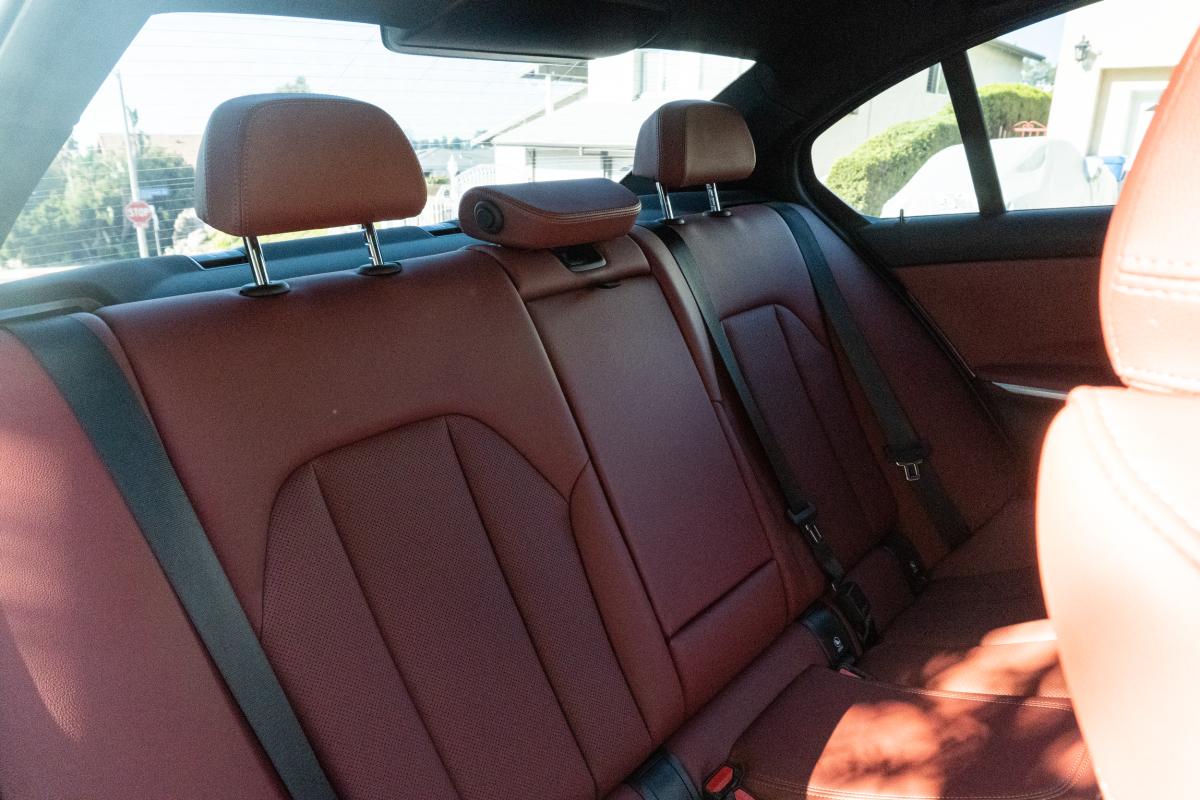 BMW 330i Rental in Los Angeles Thumbnail 