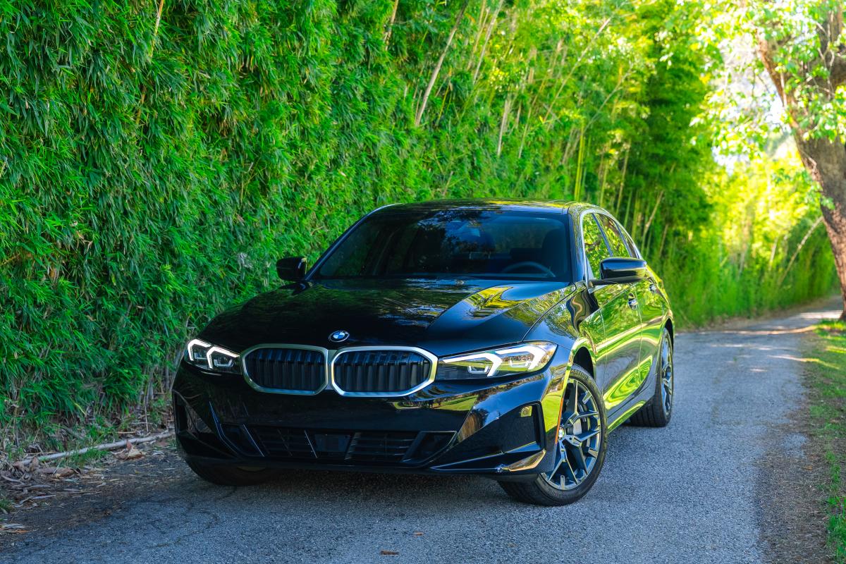 BMW 330i Rental in Los Angeles