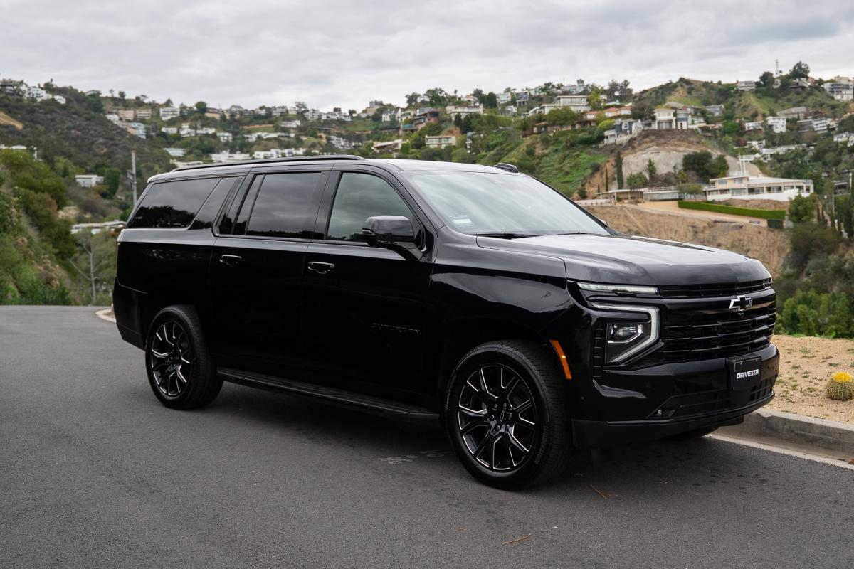 Chevrolet Suburban Rental in Los Angeles Thumbnail 