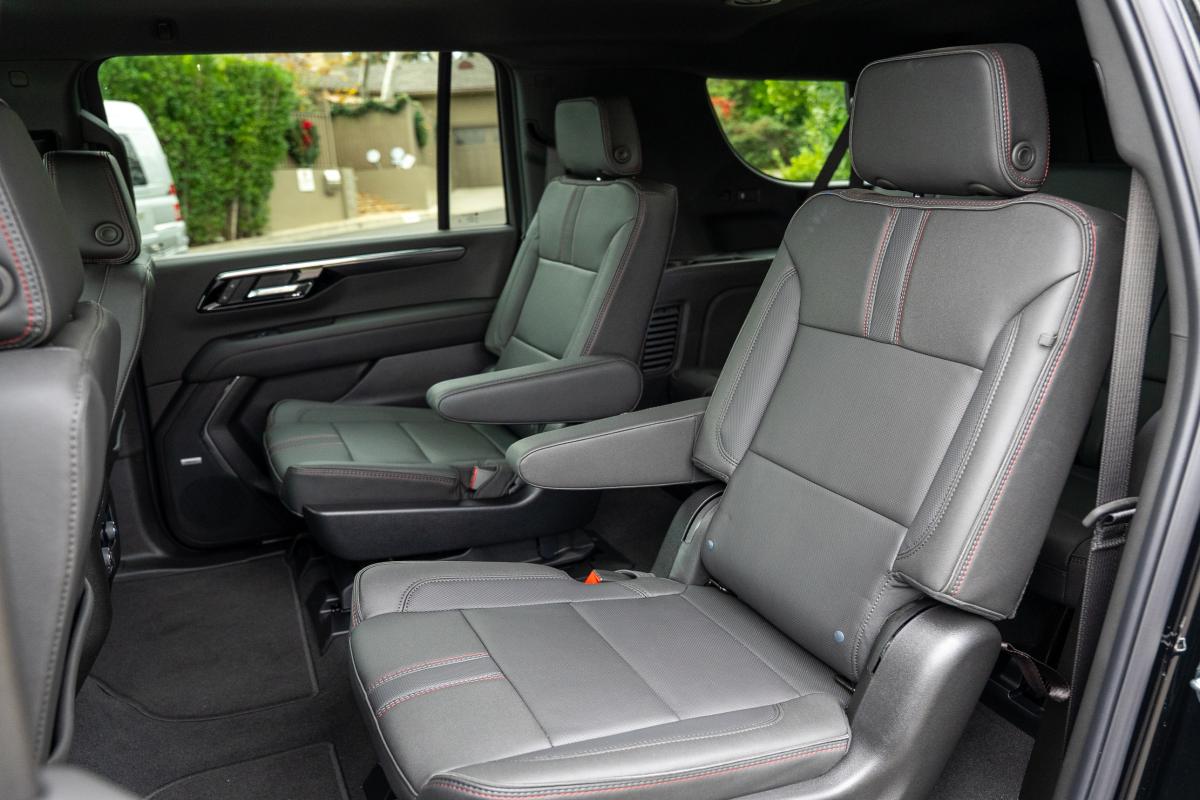 Chevrolet Suburban Rental in Los Angeles Thumbnail 