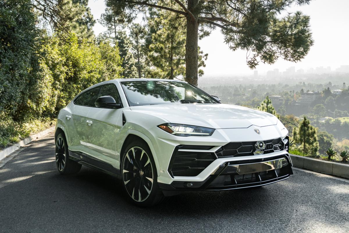 Lamborghini Urus Rental in Los Angeles Thumbnail 