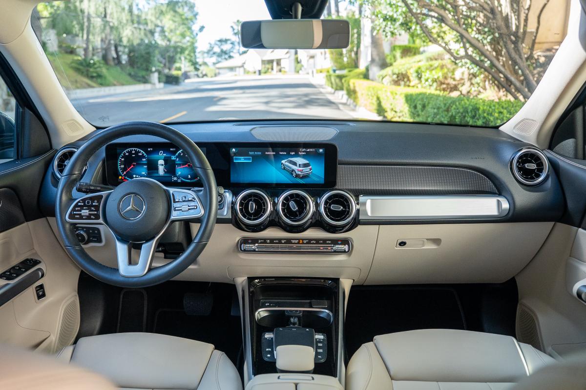 Mercedes Benz GLB 250 Rental in Los Angeles Thumbnail 