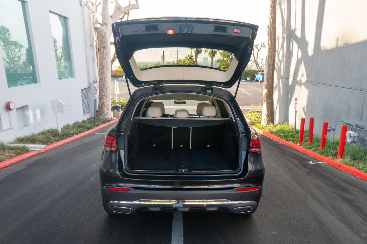 Mercedes-Benz GLC300 Rental in Los Angeles Thumbnail 