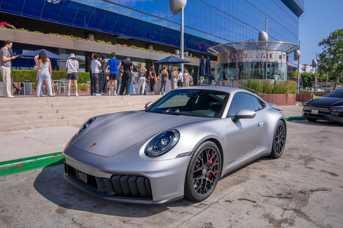Porsche 911 Carrera GTS Rental in Los Angeles Thumbnail 