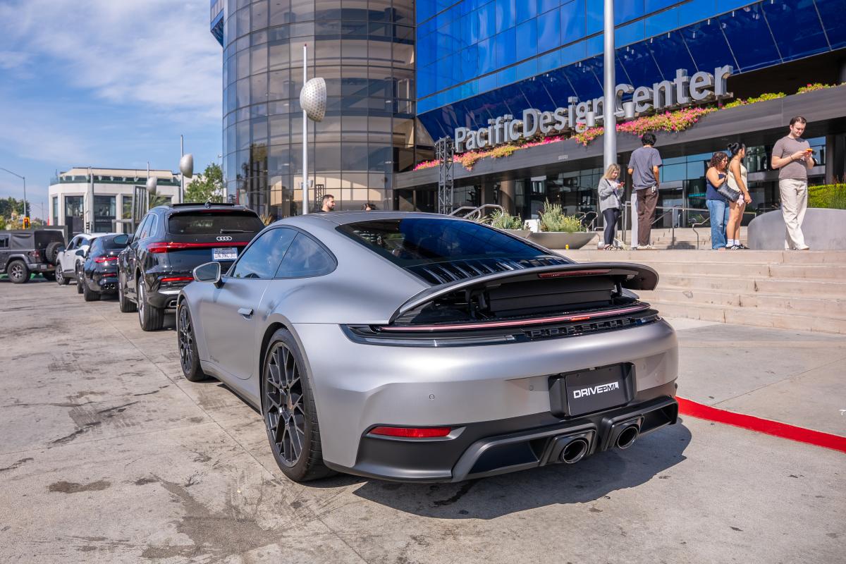 Porsche 911 Carrera GTS Rental in Los Angeles Thumbnail 