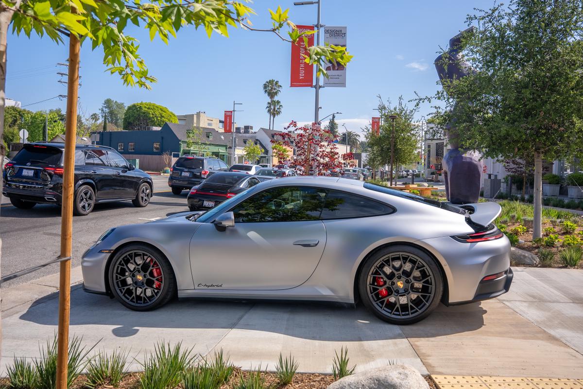 Porsche 911 Carrera GTS Rental in Los Angeles Thumbnail 