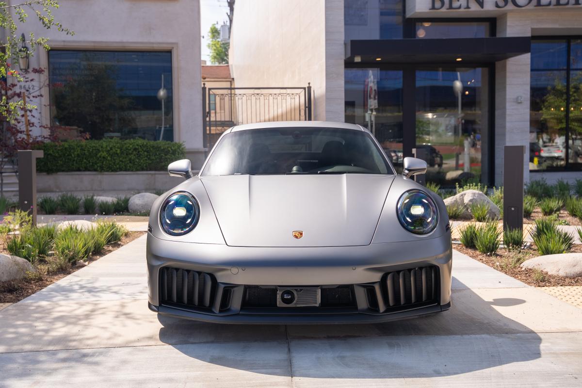 Porsche 911 Carrera GTS Rental in Los Angeles Thumbnail 