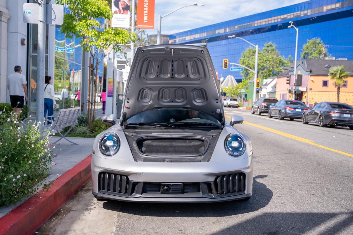 Porsche 911 Carrera GTS Rental in Los Angeles Thumbnail 