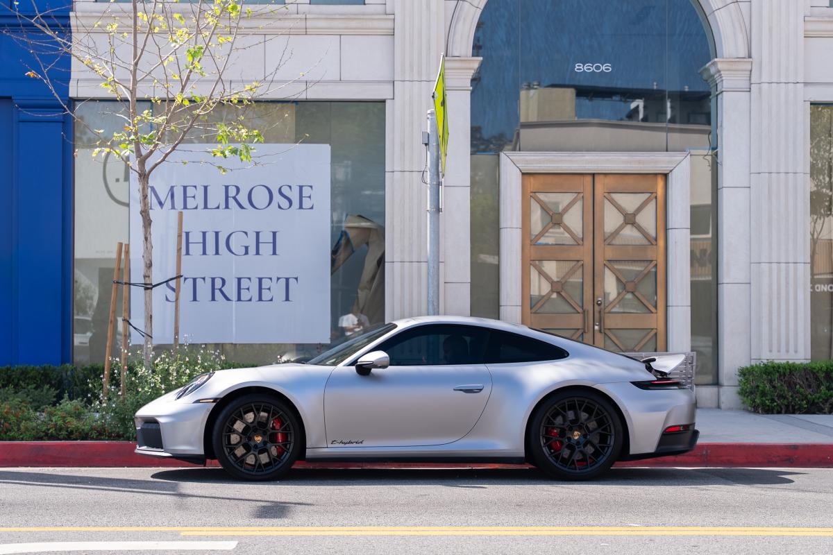 Porsche 911 Carrera GTS Rental in Los Angeles Thumbnail 