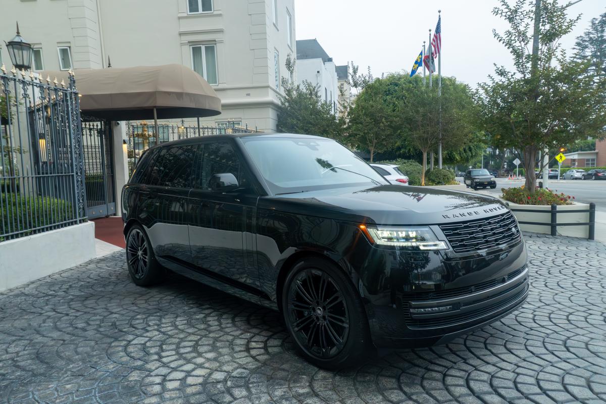 Land Rover Range Rover SE Long Wheelbase in Los Angeles Thumbnail 