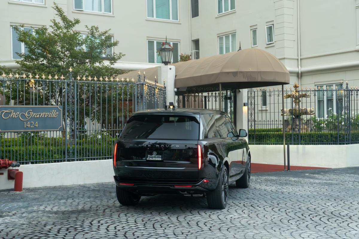 Land Rover Range Rover SE Long Wheelbase in Los Angeles Thumbnail 