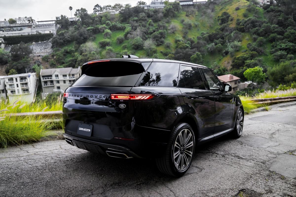 Range Rover Sport Rental in Los Angeles Thumbnail 