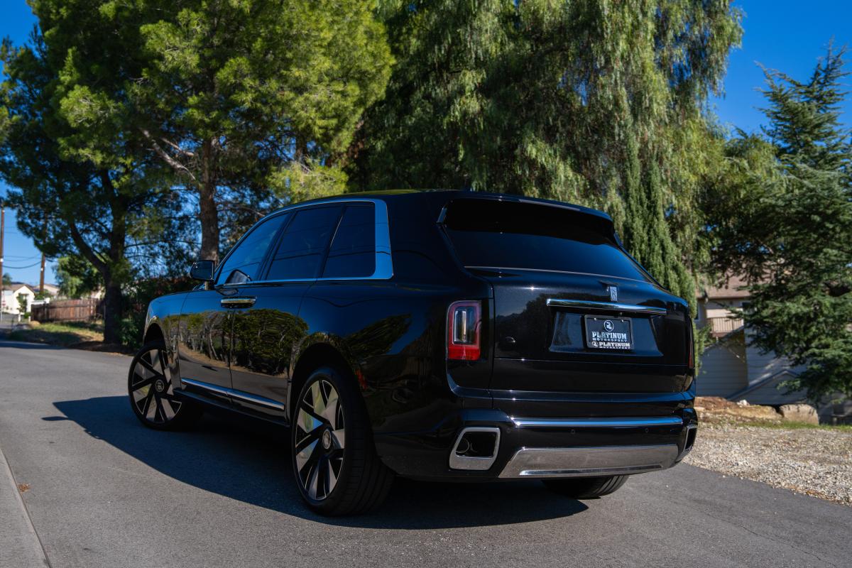 2025 Rolls Royce Cullinan Series II Rental in Los Angeles Thumbnail 