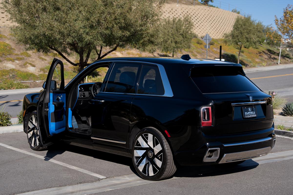 2025 Rolls Royce Cullinan Series II Rental in Los Angeles Thumbnail 
