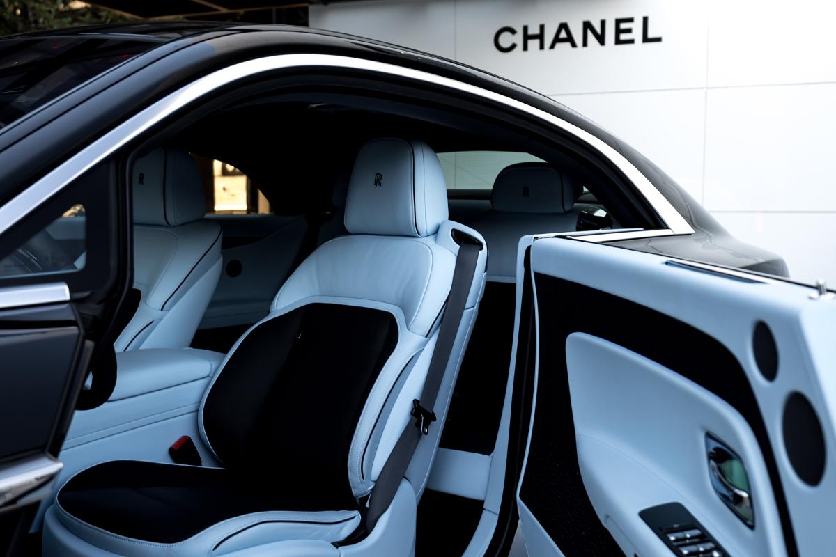 Rolls Royce Spectre for Rental in Los Angeles Thumbnail 