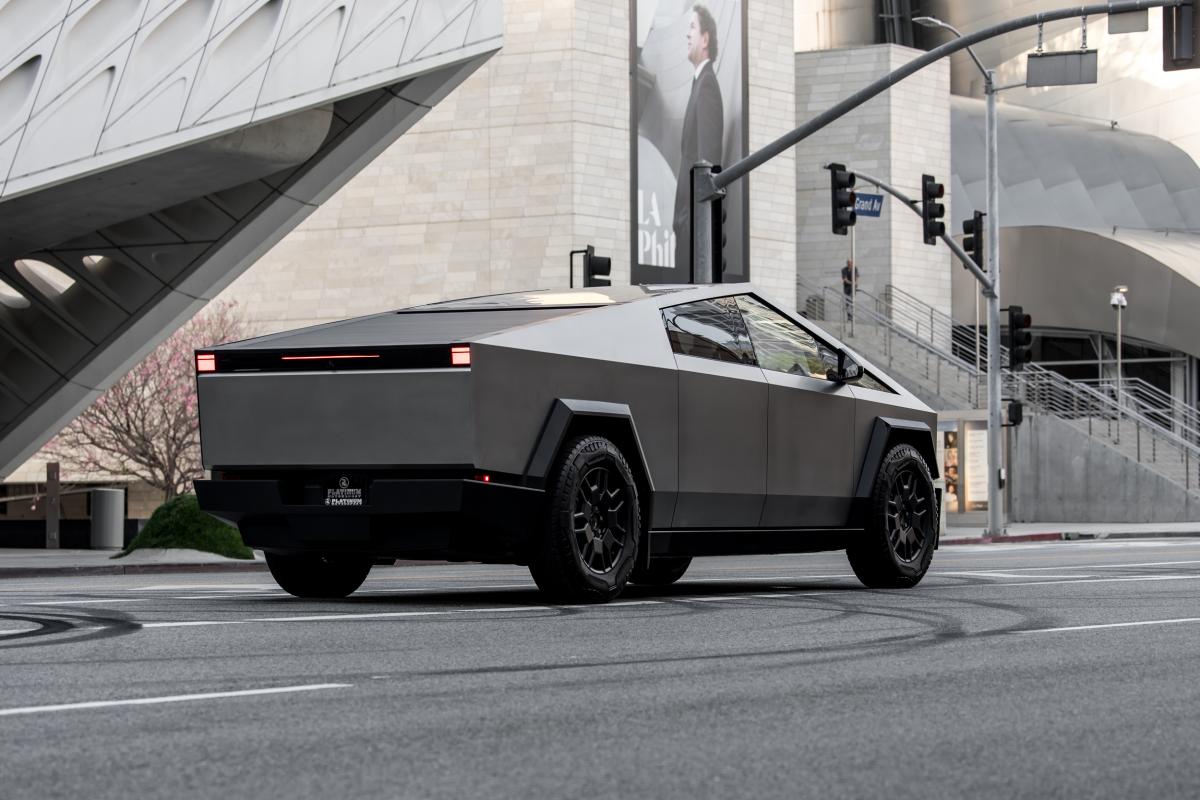 Tesla Cybertruck EV Rental in Los Angeles Thumbnail 