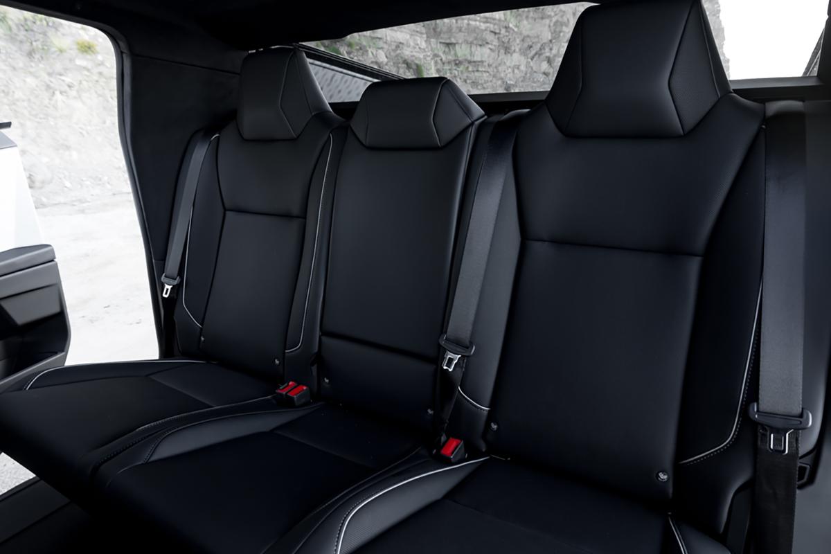 Tesla Cybertruck EV Rental in Los Angeles Thumbnail 