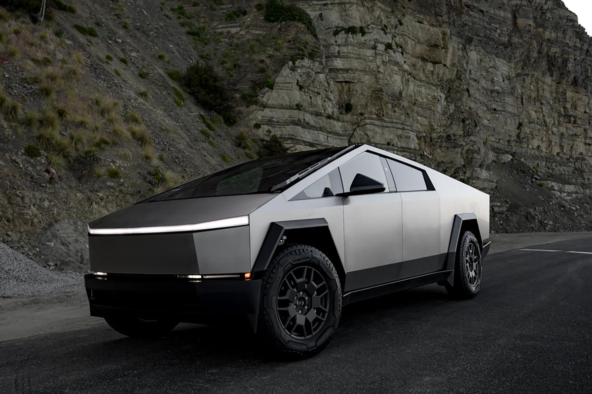 Tesla Cybertruck EV Rental in Los Angeles Thumbnail 