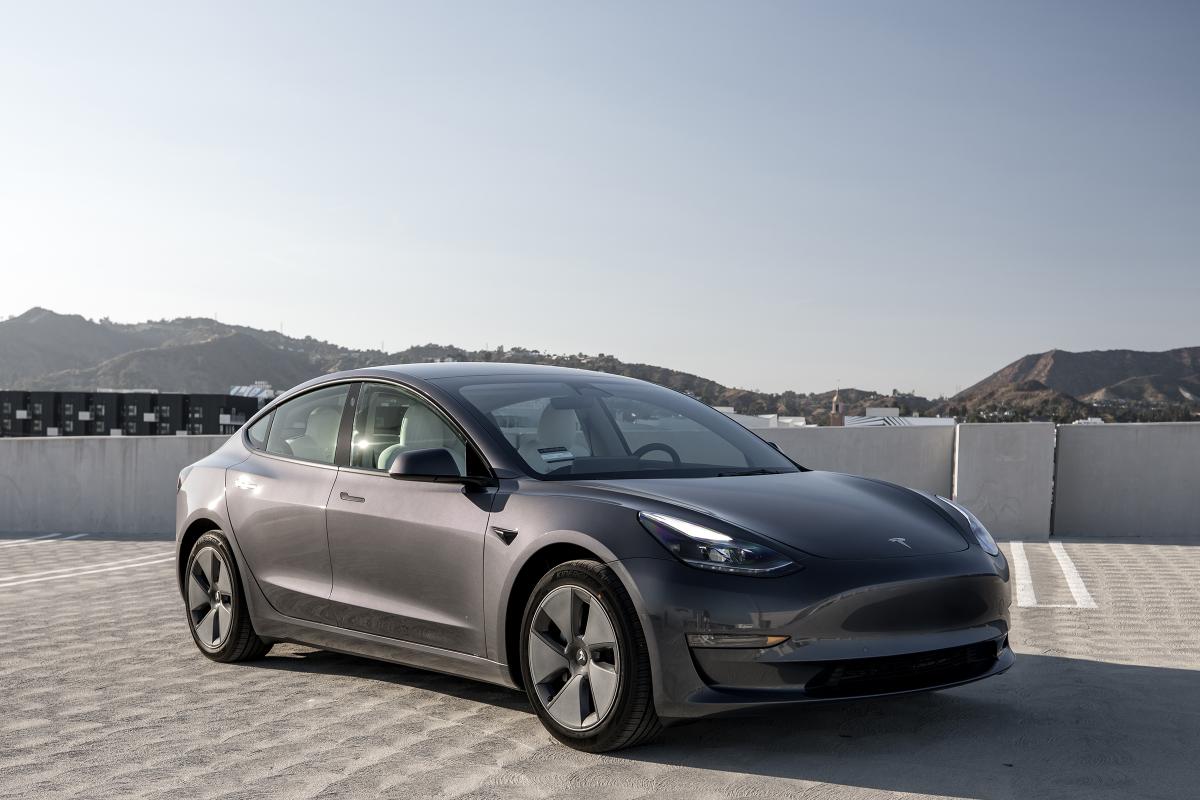 Tesla Model 3 EV Rental In Los Angeles