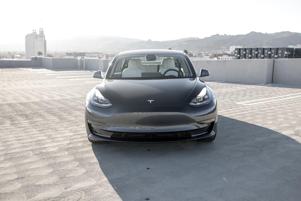 Tesla Model 3 EV Rental In Los Angeles Thumbnail 