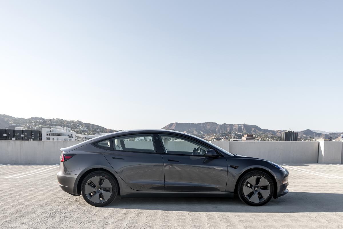 Tesla Model 3 EV Rental In Los Angeles Thumbnail 