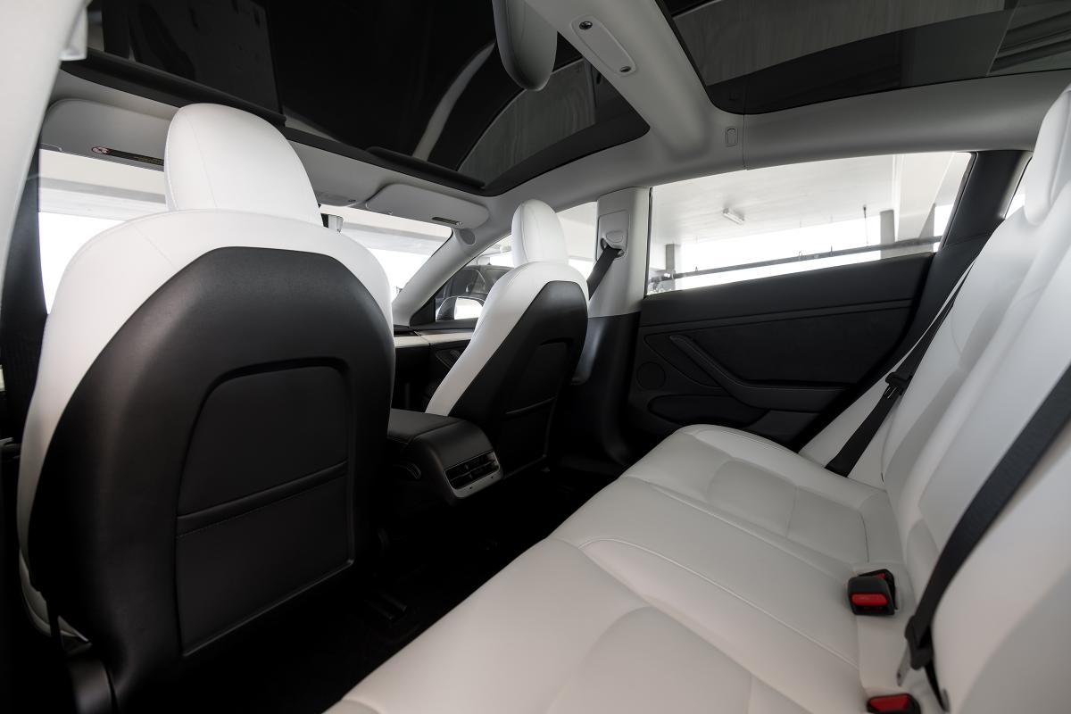 Tesla Model 3 EV Rental In Los Angeles Thumbnail 