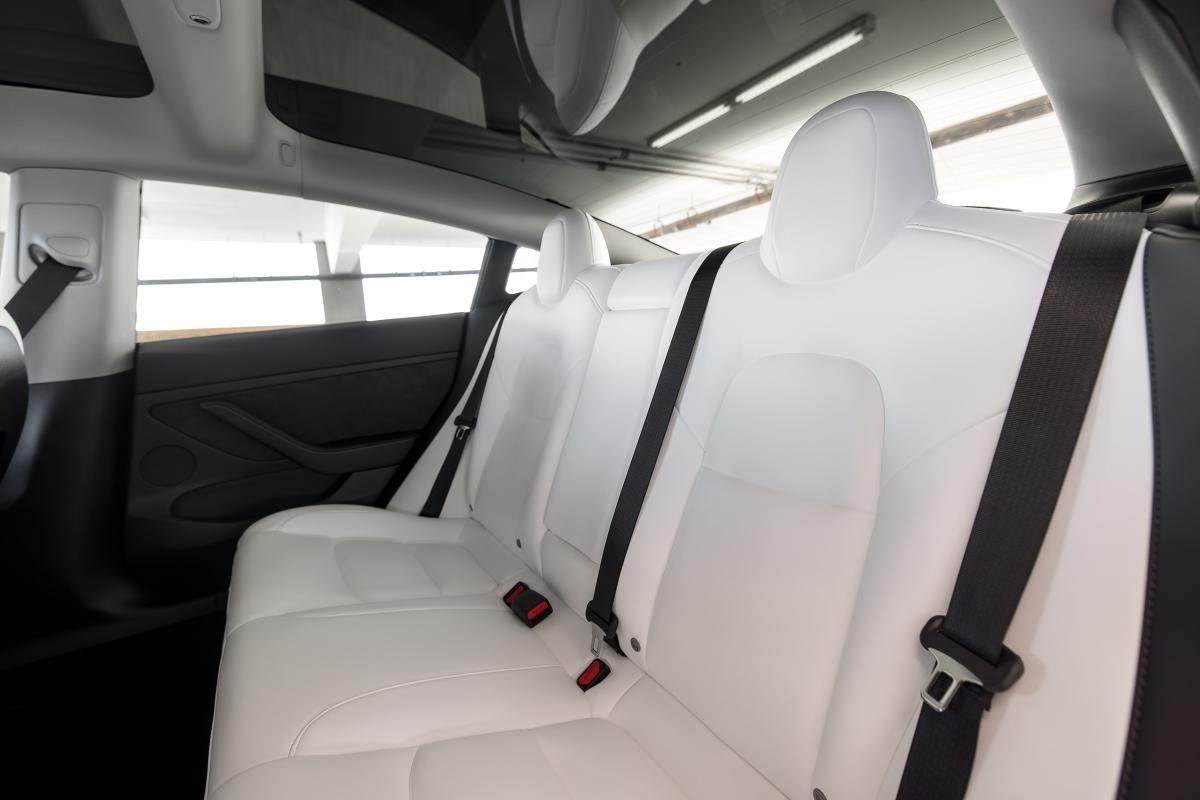 Tesla Model 3 EV Rental In Los Angeles Thumbnail 