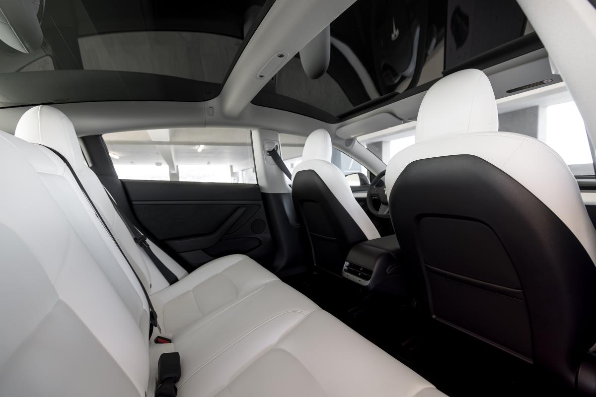 Tesla Model 3 EV Rental In Los Angeles Thumbnail 